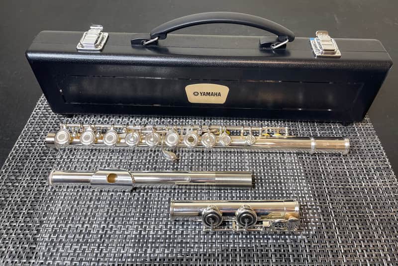 Yamaha  YFL-282 Standard Open Hole Flute with Case image 1