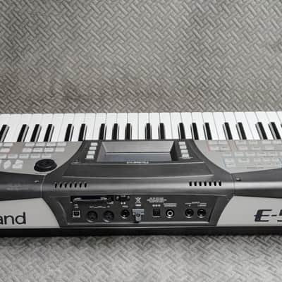 Roland E-50 - 61-Key Music Workstation + Memory Flash card ✅USB Upgrade✅ Keyboard image 5