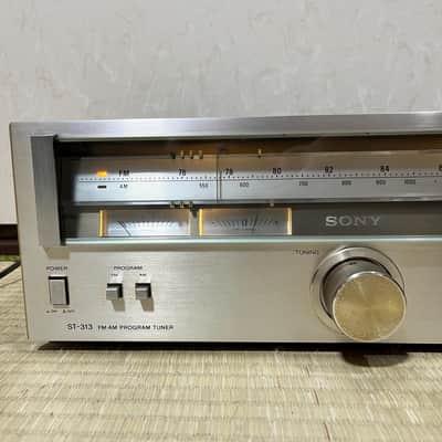 Sony SQR-6650 4-channel Quadraphonic receiver in very good