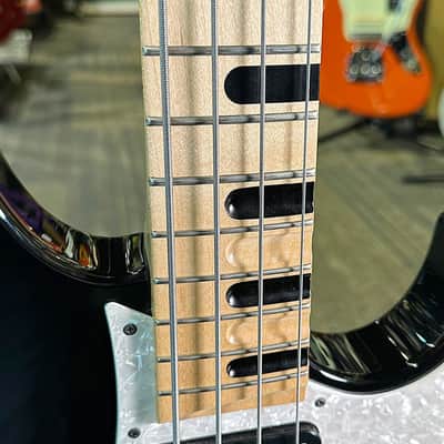 Yamaha Attitude Limited III Billy Sheehan Signature Bass (2011) Black, DiMarzio Relentless Bridge Pickup w/Case Candy & Yamaha Hardshell Case USED image 4