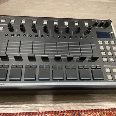 Isla Instruments S2400 Desktop Sampler 2019 - Present - Black image 2
