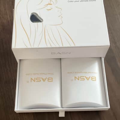 BASN MMCX Triple Driver In-Ear Monitors - Golden Obsidian image 3