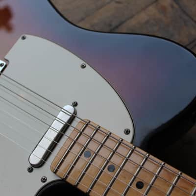 Fender American Standard Telecaster, Maple Fingerboard, 3-Color Sunburst, HARDCASE, 3, 84 KG image 4