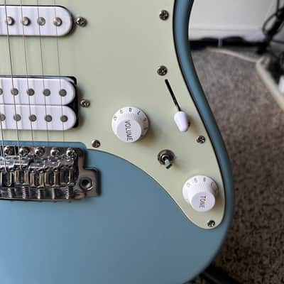 Ibanez AZES40-PRB Essentials 2021 - Present - Purist Blue image 8