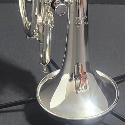 Getzen Eterna PRO Eterna 800S Silver L B Cornet, M/P 's and hardcase  Case  Silver Plate image 4