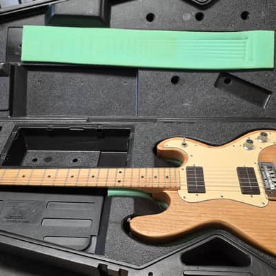 1982 Peavey T-15 MADE IS USA T15 Natural Ash RARE Original Molded Hard Case American Vintage 80s 1980's Electric Guitar image 2