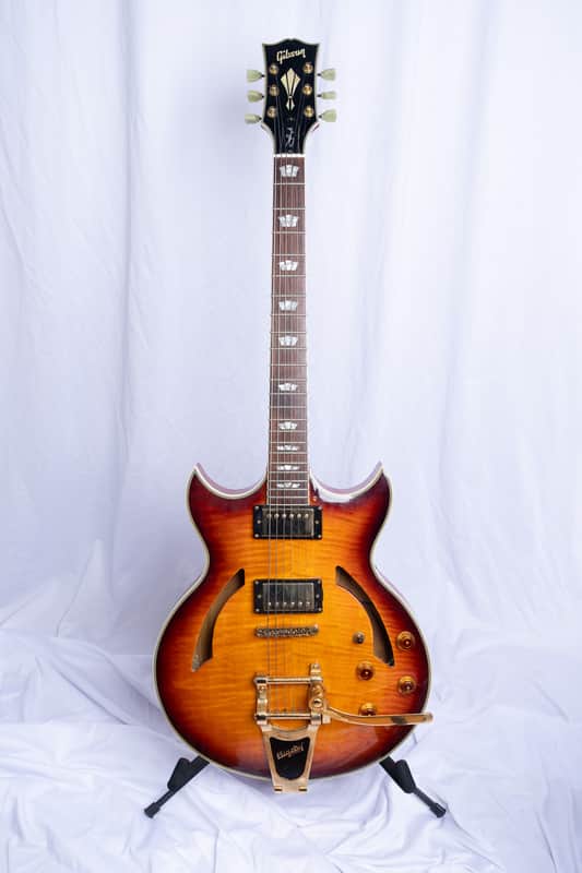 Gibson Johnny A Signature with Bigsby 2005 - Sunset Glow