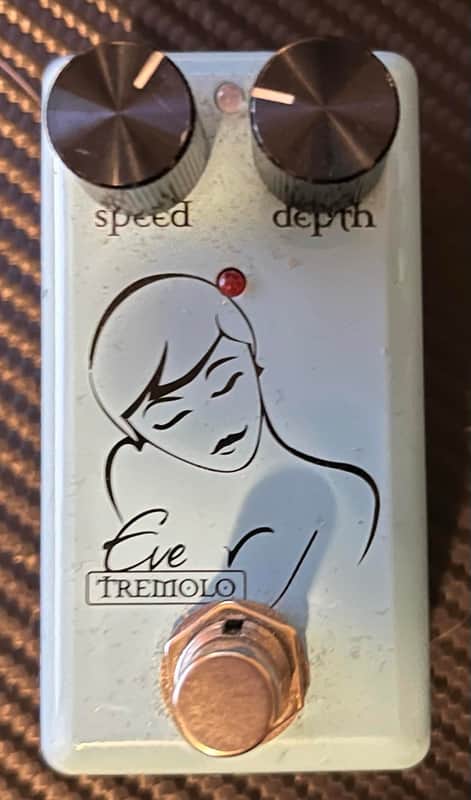Red Witch Seven Sisters Eve Tremolo 2013 Blue image 1