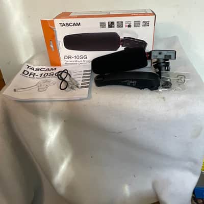 TASCAM DR-10SG Camera-Mountable DSLR Audio Recorder with Shotgun Microphone 2010s - Black image 1