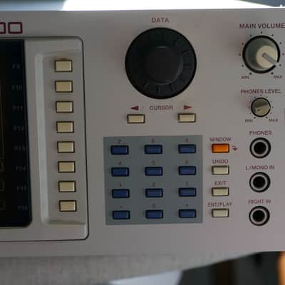 Akai S5000 MIDI Stereo Digital Sampler 1998 - White image 3