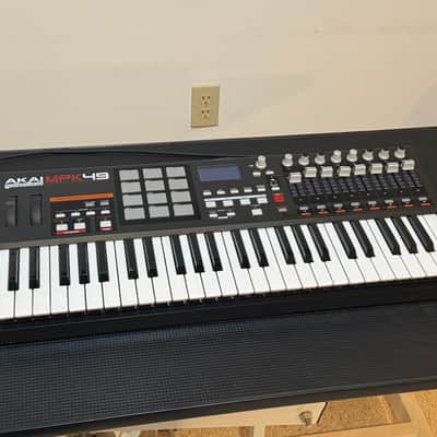 Akai MPK49