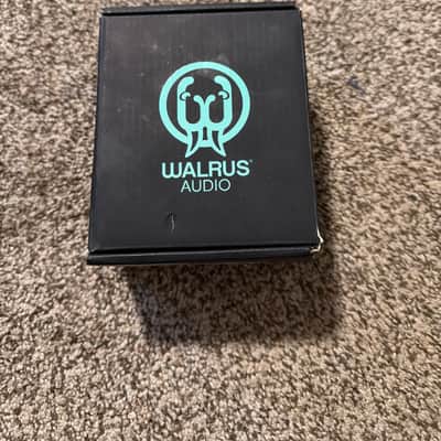 Walrus Audio Julianna Deluxe Chorus / Vibrato 2020 - Present - Blue image 5