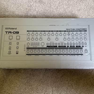 Roland TR-09 Rhythm Composer 2017 - Present - White image 11