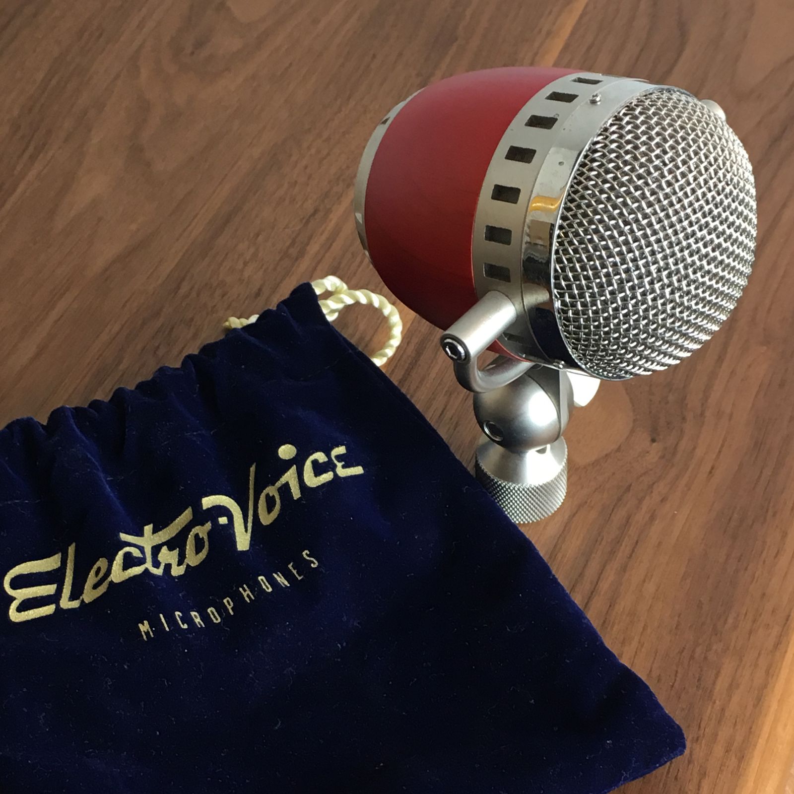 Electro-Voice × BLUE Cardinal Electro-Voice BLUE Cardinal Condenser Vocal/Instrument Microphone