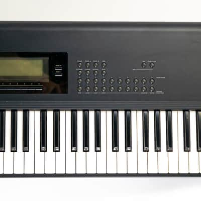 Korg T3 61-Key Workstation Synthesizer with Sequencer & Effects with Gigbag image 3