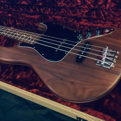 Cohnway All Rosewood JBass / Fender Deluxe Hard Case image 1