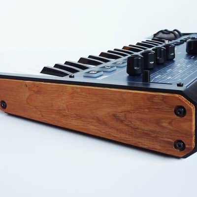 Novation MiniNova Solid Oak replacement end cheeks panels image 4