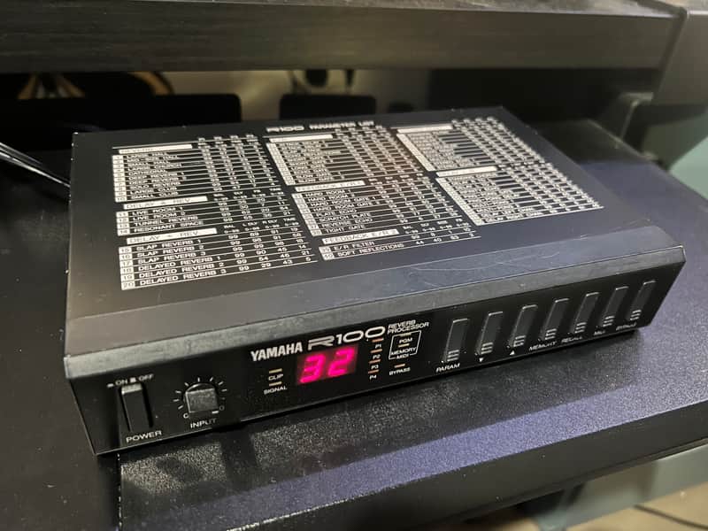 Yamaha R100 Half Rack Reverb Effects Processor image 1