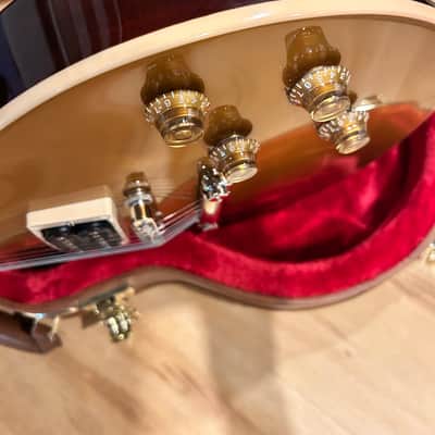 Gibson Slash Victoria Les Paul Standard 2021 - Goldtop image 8