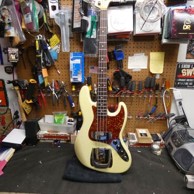 Fender Custom Shop '64 Jazz Bass 2002 - Reliced Olympic White image 2