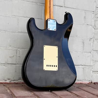RARE 1987 Fender Japan ST-33M … MEDIUM SCALE LENGTH Stratocaster ... mythical “E-Serial” Era … 24.75" inch Stratocaster = GIBSON feel & Snap)+ Gotoh Magnum Locking Tuners + Fender GIGBAG image 5