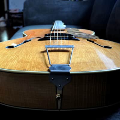 1941-1943 Silvertone 293 Artist archtop acoustic guitar image 2