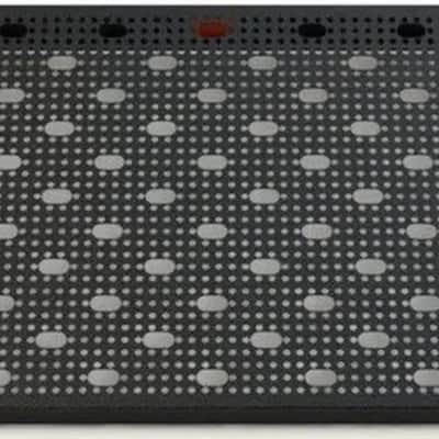 Temple Audio TRIO 43 Pedalboard, 43.2" x 16.5", Temple Red image 3