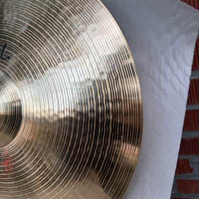 Paiste 18" Signature Full Crash Cymbal 1989 - Present - Traditional image 7
