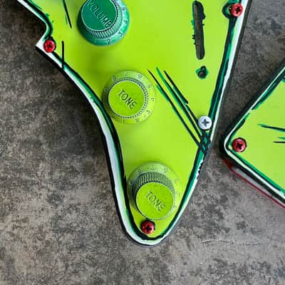🎸 Custom Neon Green Comic-Style Stratocaster Pickguard Set (11-Hole SSS + Back Plate + Knobs & Covers) image 9