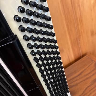 BLACK AND WHITE ARCADIA PIANO ACCORDION LM LIGHTWEIGHT FULLSIZE image 7