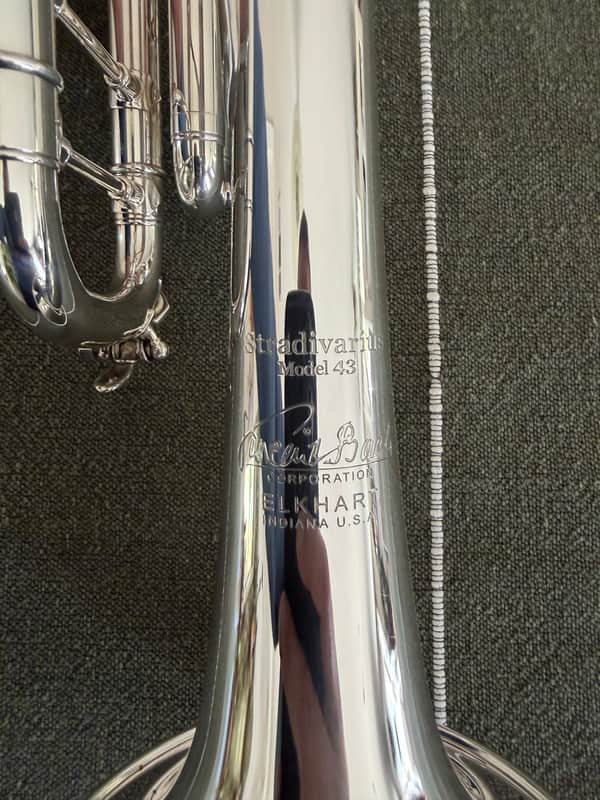 Bach Stradivarius 190s43 - Silver image 1