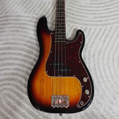 Squier Classic Vibe '60s Precision Bass 3-Color Sunburst image 2