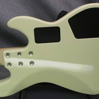 USA G&L Lefty L-2000 Bass image 6