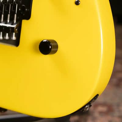 Jackson American Series Soloist SL2 DX Electric Guitar - Lemon Ice with Foam Core Case - Demo image 10