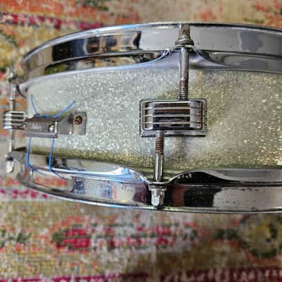 Ludwig Jazz Combo 13x3" Silver Sparkle 6-Lug Piccolo Snare - Granitone Interior image 10