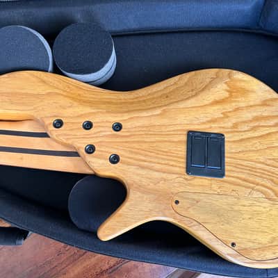 Handmade "Tom Clement" Fretless 5 String Bass image 8