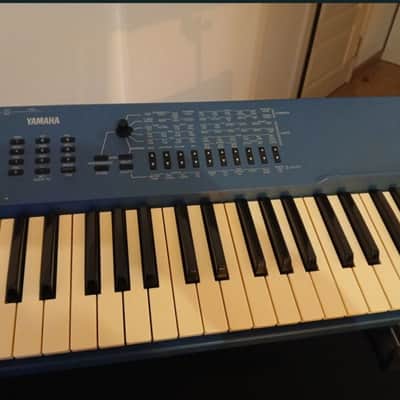 Yamaha CS1x Control Synthesizer 1996 - Blue