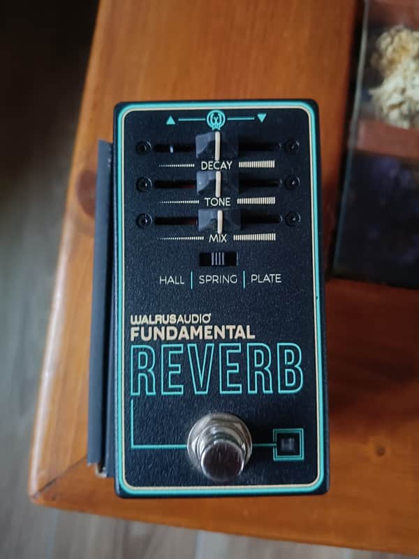 Walrus Audio Fundamental Reverb