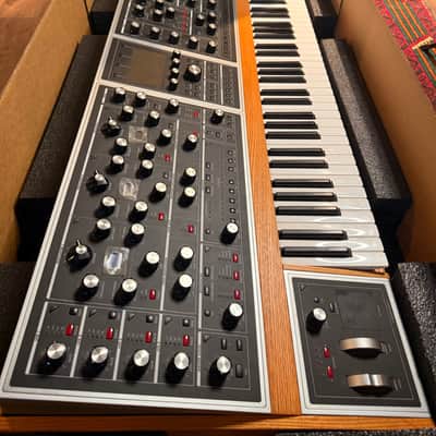 Moog One 8-Voice 61-Key Polyphonic Analog Synthesizer 2018 - Present - Black/Ash