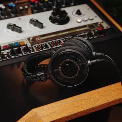 Audio-Technica ATH-R70xa Professional Over-Ear Open-Back Reference Headphones image 5