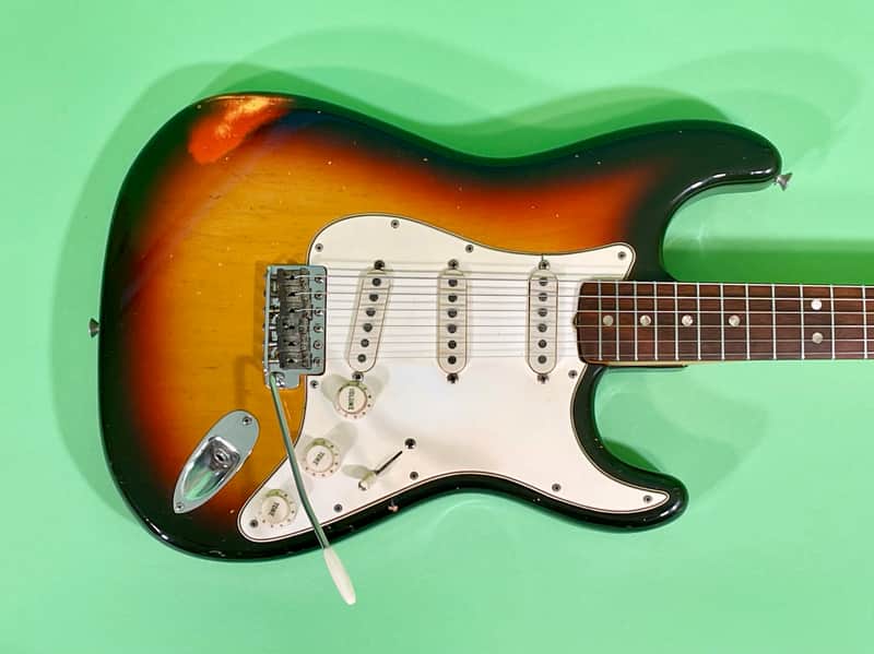 Fender Stratocaster 1967 Super Rare! - 3-color Sunburst image 1