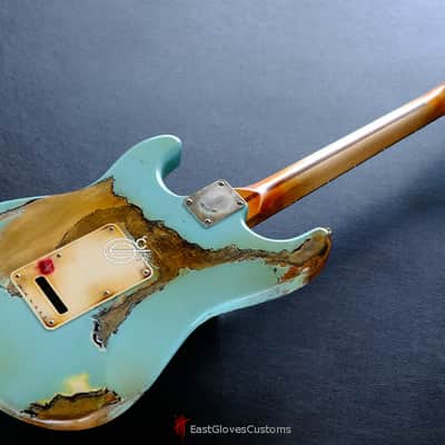Fender Stratocaster 60th Anniversary Daphne Blue Aged Relic image 12