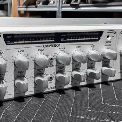 Alesis CLX-440 Dual Channel Compressor / Limiter / Expander — Excellent / Clean / Pro Studio Dynamics image 2
