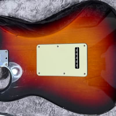Fender American Professional Stratocaster 2018 - 3 color Sunburst image 8