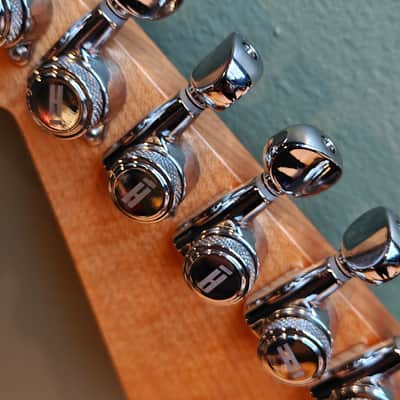 Henry's Destiny II Classic ST-2CM Infinity - Satin Sunburst image 15