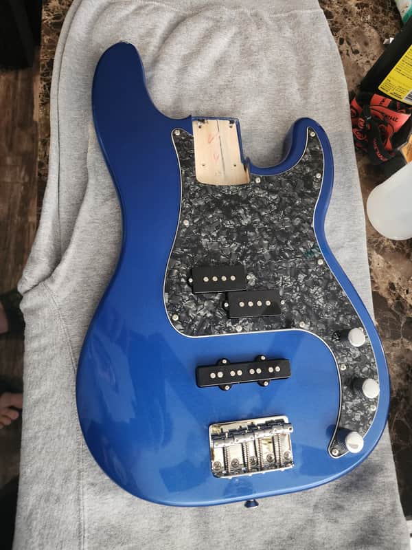 Squier Precision PJ
