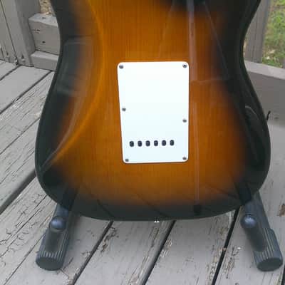 Fender Squier Classic Vibe Stratocaster 50's 2-tone sunburst image 4