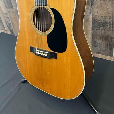 Martin D-28 1986 Natural Finish w/Hard shell case Acoustic Electric Guitar image 4