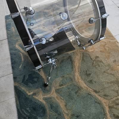 DW Design Series Acrylic 18x22" Bass Drum 2015 - Present - Clear Acrylic image 2