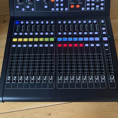 Midas M32R LIVE Digital Mixing Console 2018 - Present - Black image 3